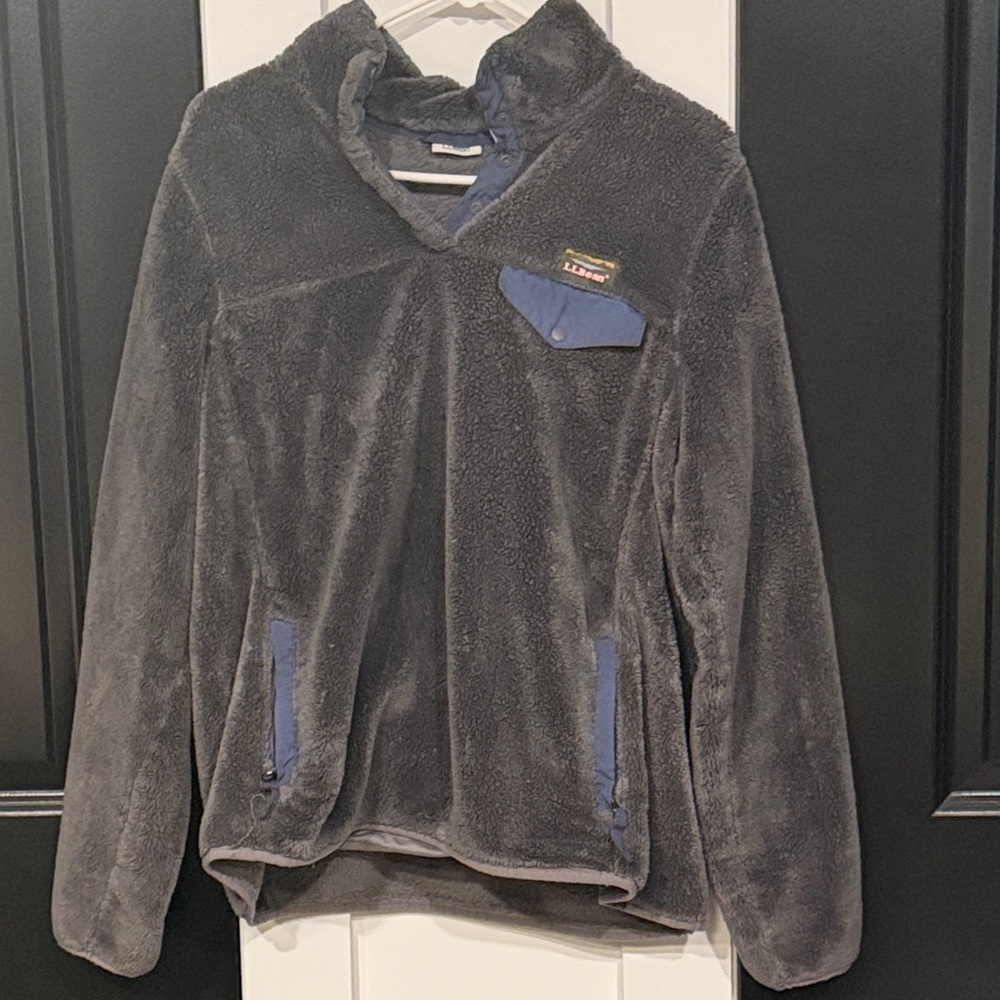 LL Bean Cozy Gray Pullover 3/4 Button Closure